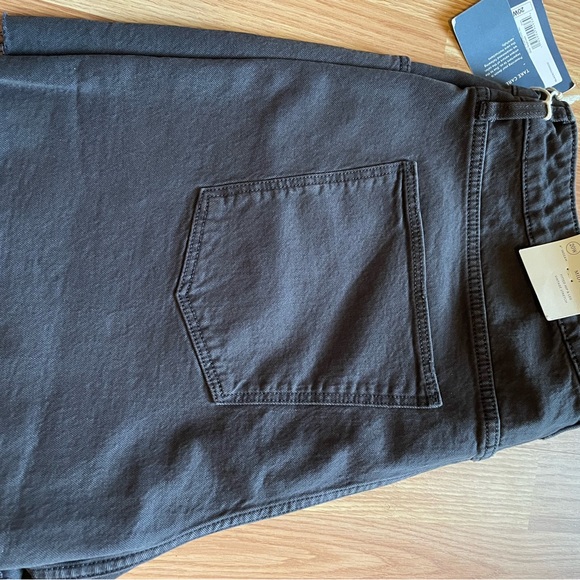 NWT Universal Threads Shorts - Picture 2 of 11
